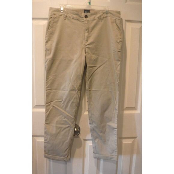 GAP Pants - Gap Women's Pants Relaxed Girlfriend Khaki Size 8 NWOT